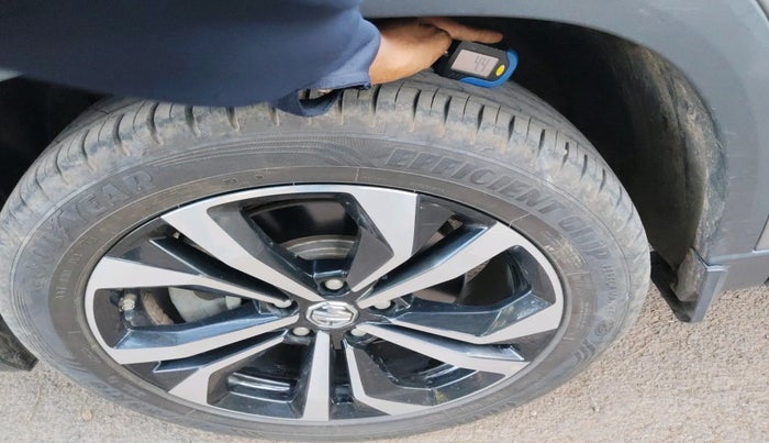 2023 MG HECTOR SHARP 1.5 PETROL CVT, Petrol, Automatic, 14,129 km, tyre