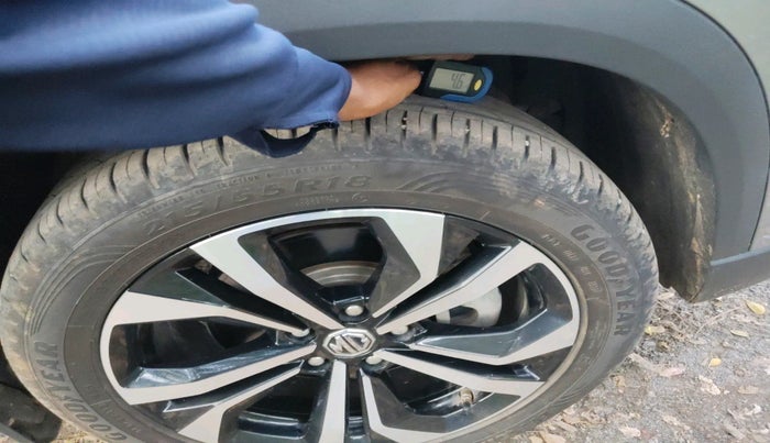 2023 MG HECTOR SHARP 1.5 PETROL CVT, Petrol, Automatic, 14,129 km, tyre