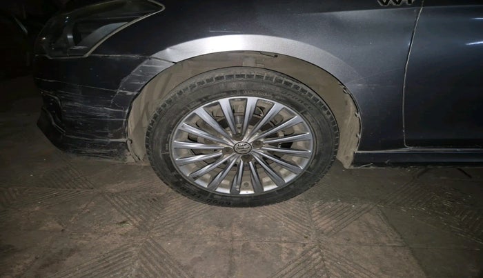 2015 Maruti Ciaz ZXI+ RS, Petrol, Manual, 1,18,329 km, tyre