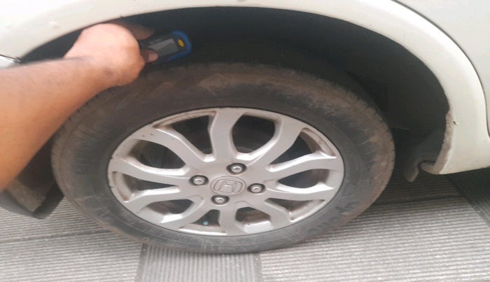 2013 Honda Amaze 1.2L I-VTEC VX, Petrol, Manual, 1,16,435 km, tyre