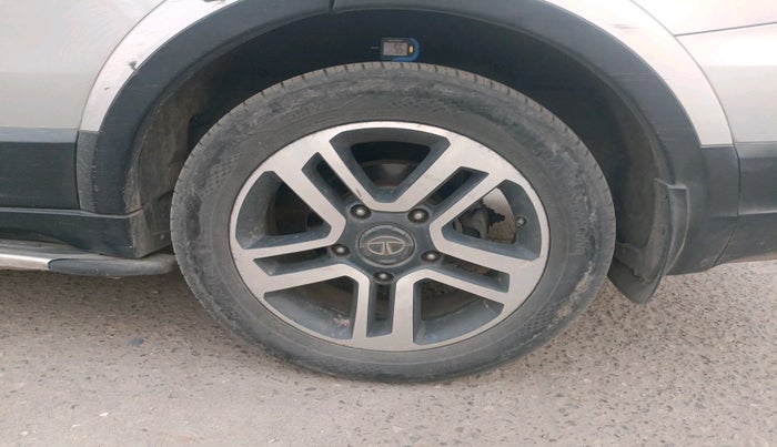 2018 Tata Hexa XTA 4X2 7 STR, Diesel, Automatic, 70,296 km, tyre