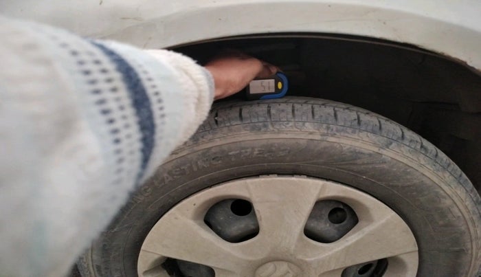 2010 Maruti Ritz VXI, Petrol, Manual, 2,93,465 km, tyre