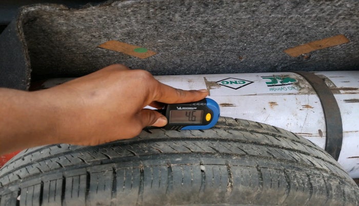 2023 Maruti Swift VXI, Petrol, Manual, 19,550 km, tyre