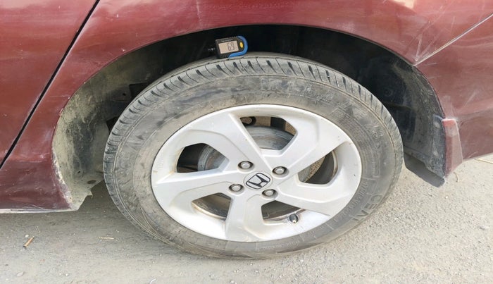 2014 Honda City 1.5L I-VTEC V MT, Petrol, Manual, 1,19,873 km, tyre