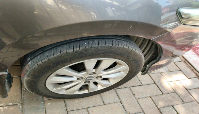 2012 Honda City 1.5L I-VTEC V AT SUNROOF, Petrol, Automatic, 1,35,868 km, tyre