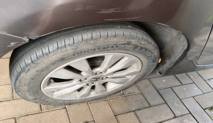 2012 Honda City 1.5L I-VTEC V AT SUNROOF, Petrol, Automatic, 1,35,868 km, tyre