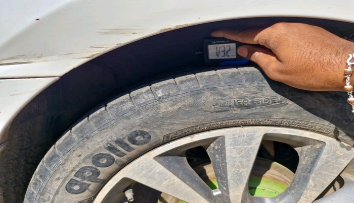 2015 Hyundai Verna 1.6 CRDI S, Diesel, Manual, 1,04,183 km, tyre