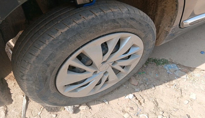 2024 Maruti Baleno DELTA PETROL 1.2, Petrol, Manual, 10,686 km, tyre