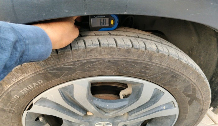 2019 Tata TIAGO NRG PETROL, Petrol, Manual, 42,927 km, tyre