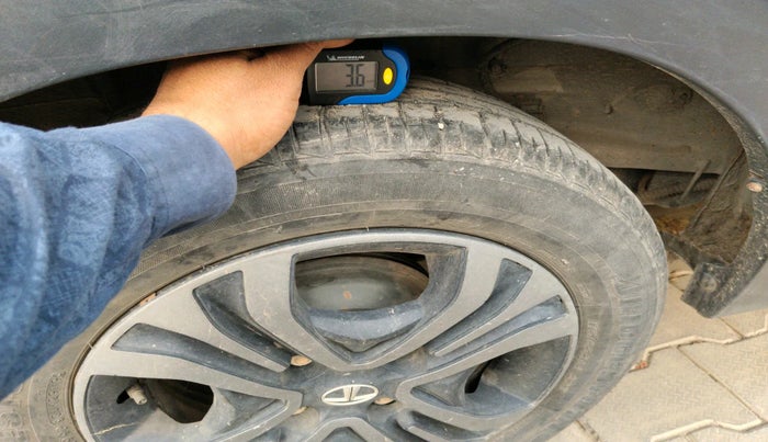 2019 Tata TIAGO NRG PETROL, Petrol, Manual, 42,927 km, tyre