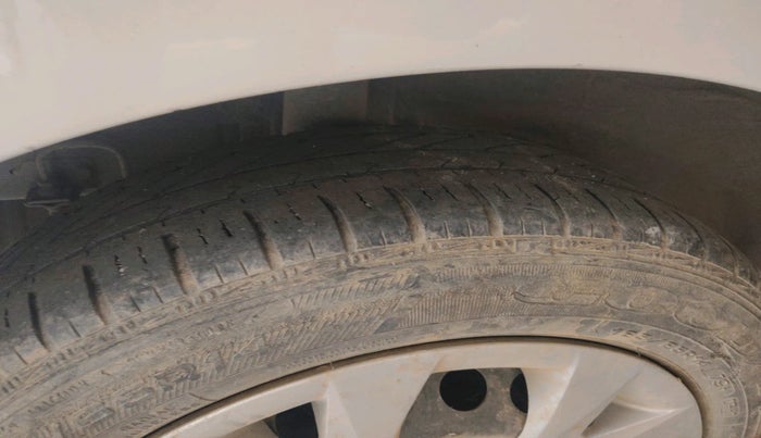 2015 Hyundai Grand i10 SPORTZ 1.2 KAPPA VTVT, Petrol, Manual, 90,311 km, tyre