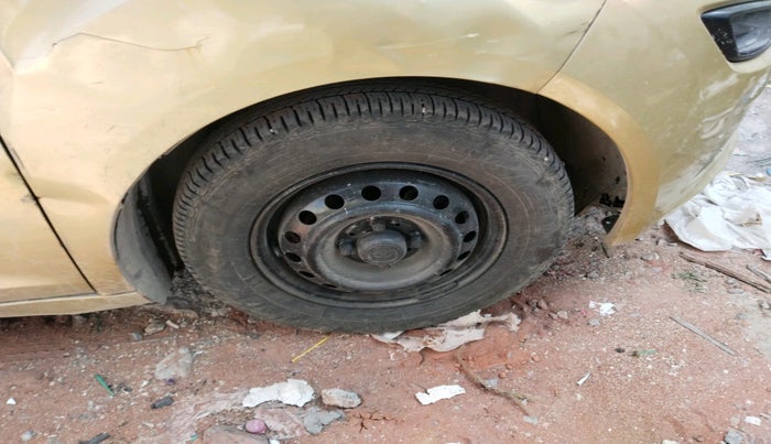 2020 Tata ALTROZ XE PETROL, Petrol, Manual, 1,20,595 km, tyre