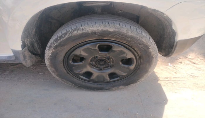 2012 Renault Duster 85 PS RXL DIESEL, Diesel, Manual, 1,37,158 km, tyre