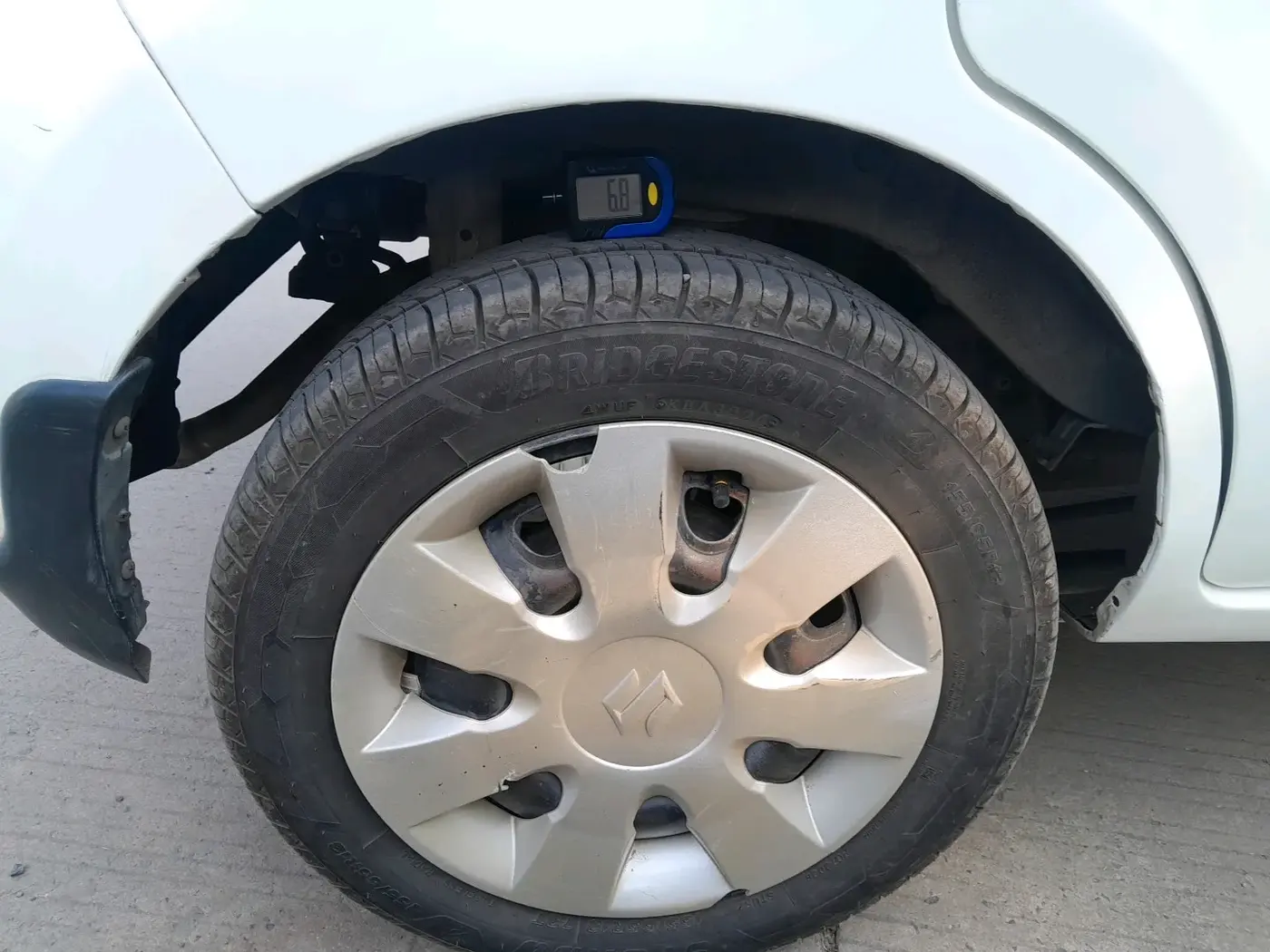 2016 Maruti Alto K10 VXI, Petrol, Manual, 60,858 km, tyre