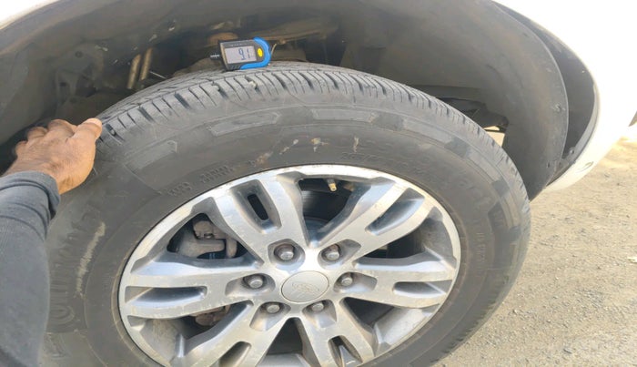 2018 Ford Endeavour TITANIUM 3.2 4X4 AT, Diesel, Automatic, 1,02,939 km, tyre