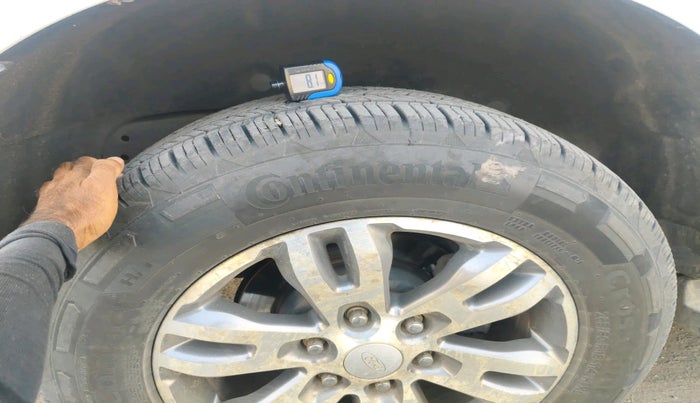 2018 Ford Endeavour TITANIUM 3.2 4X4 AT, Diesel, Automatic, 1,02,939 km, tyre