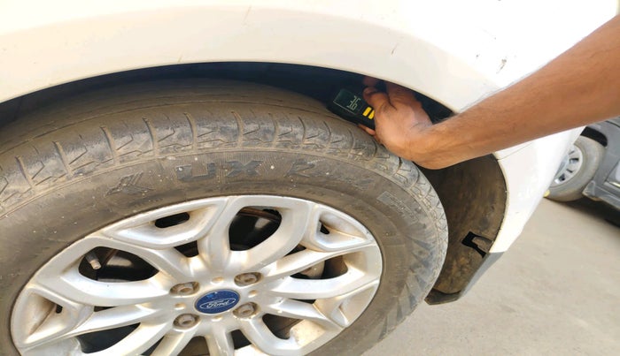 2015 Ford Ecosport TITANIUM 1.5L DIESEL, Diesel, Manual, 1,33,595 km, tyre