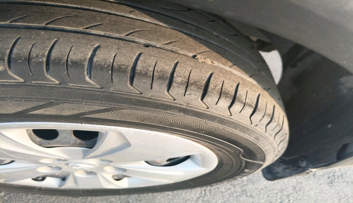 2015 Hyundai Creta BASE 1.4 DIESEL, Diesel, Manual, 90,027 km, tyre