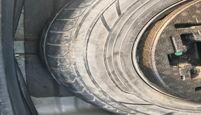 2015 Hyundai Creta BASE 1.4 DIESEL, Diesel, Manual, 90,027 km, tyre