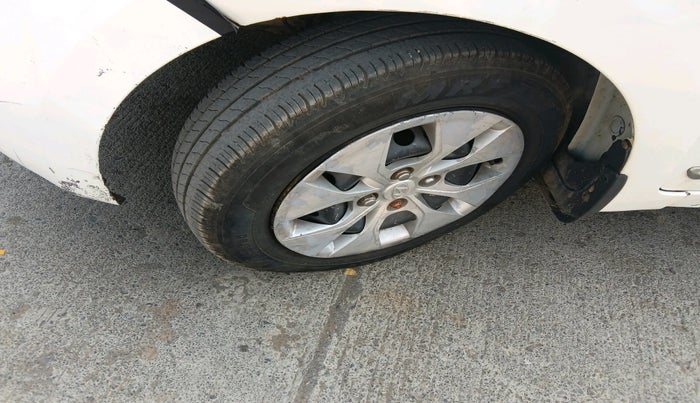 2017 Hyundai Xcent S 1.2 CRDI, Diesel, Manual, 55,000 km, tyre