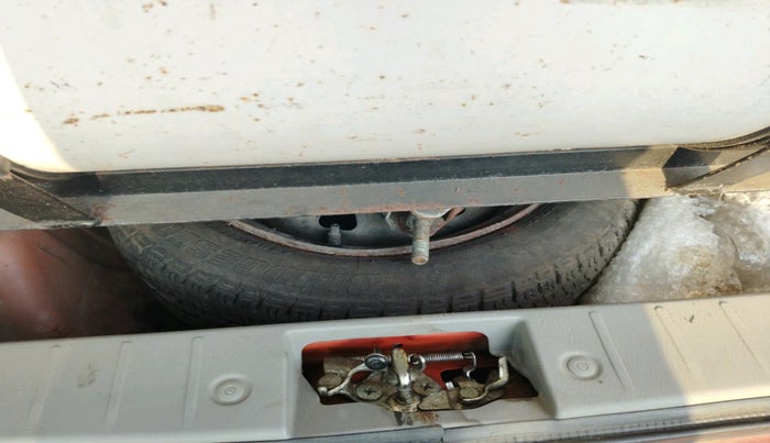 2011 Maruti Alto K10 VXI, Petrol, Manual, 65,919 km, tyre