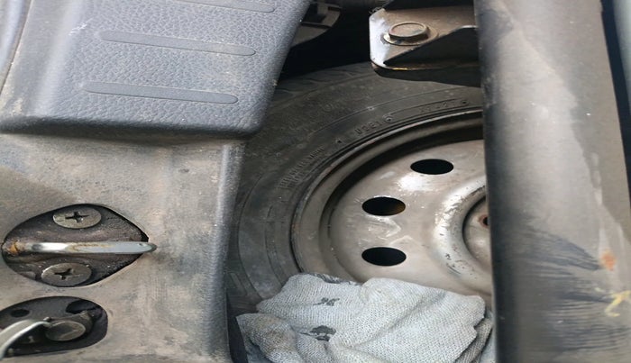 2016 Maruti Wagon R 1.0 LXI CNG, Petrol, Manual, 45,632 km, tyre