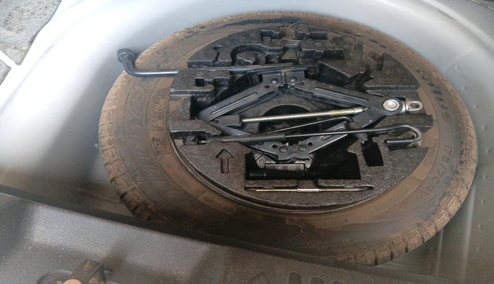 2022 Volkswagen Polo COMFORTLINE 1.0L TSI, Petrol, Manual, 86,248 km, tyre