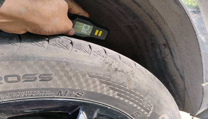 2019 MG HECTOR SMART HYBRID 1.5 PETROL, Petrol, Manual, 73,620 km, tyre