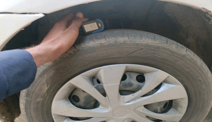 2011 Toyota Etios G, Petrol, Manual, 77,607 km, tyre