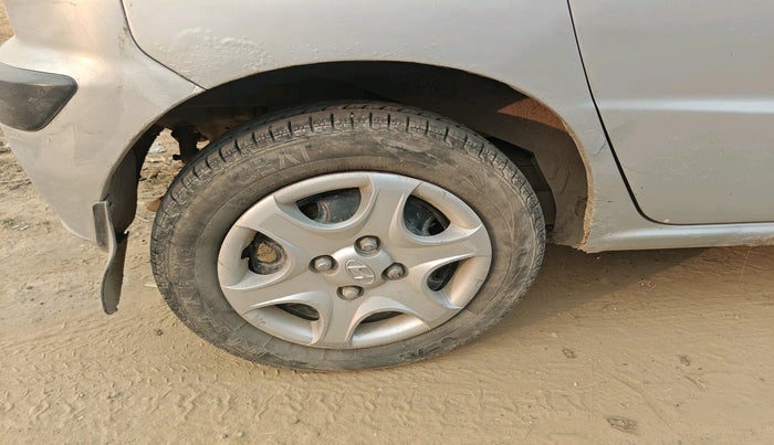 2012 Hyundai Santro Xing GL, Petrol, Manual, 1,16,258 km, tyre