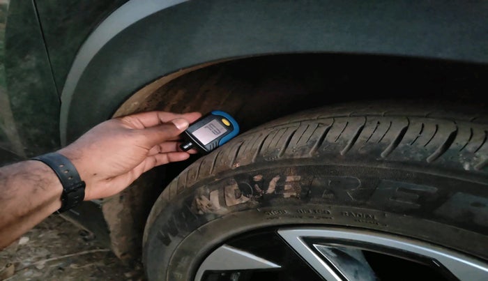 2024 KIA SONET HTK 1.2 PETROL MT, Petrol, Manual, 4,216 km, tyre