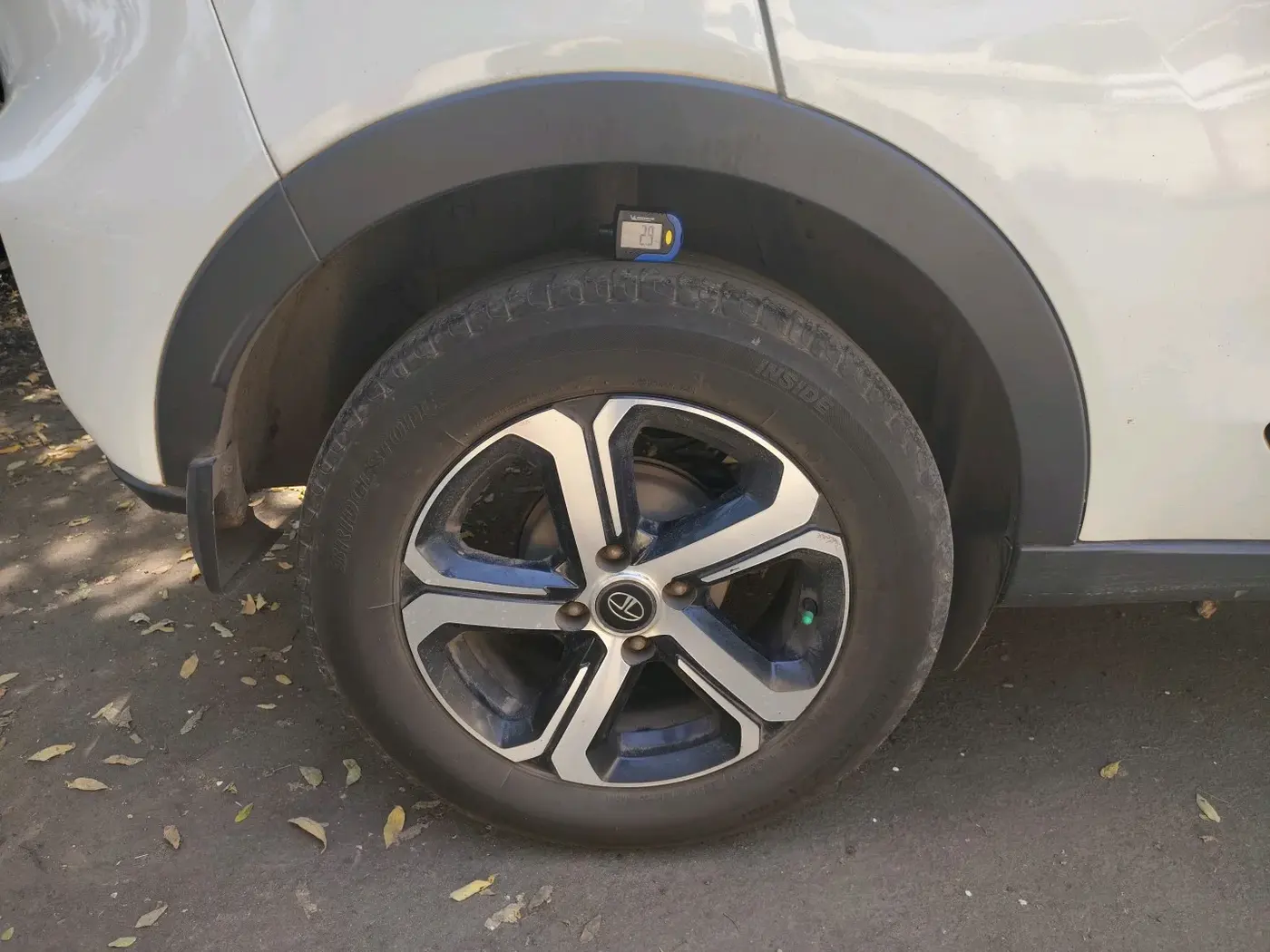 2022 Tata NEXON XZA PLUS DIESEL, Diesel, Automatic, 1,56,641 km, tyre