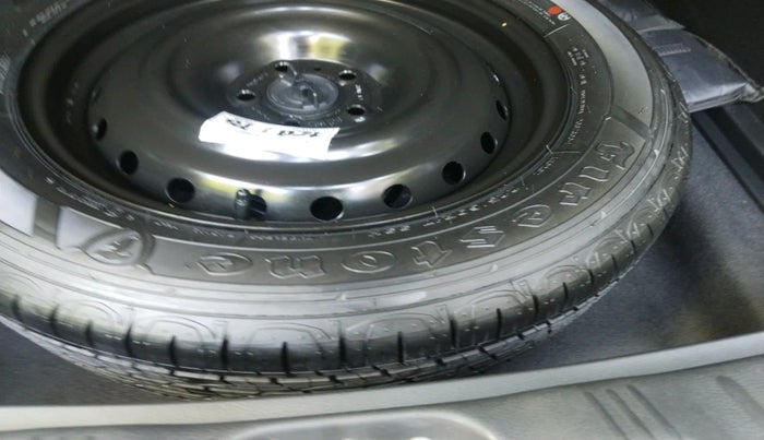 2021 Jeep Compass MODEL S (O) 1.4 PETROL DCT, Petrol, Automatic, 23,732 km, tyre