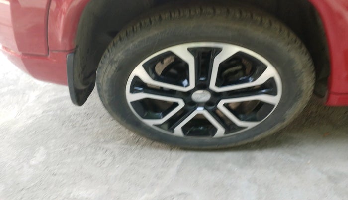 2021 Jeep Compass MODEL S (O) 1.4 PETROL DCT, Petrol, Automatic, 23,732 km, tyre