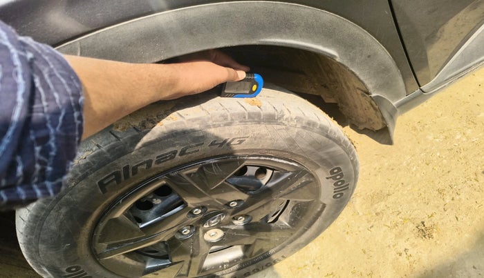 2024 Hyundai VENUE S(O) 1.2, Petrol, Manual, 21,413 km, tyre