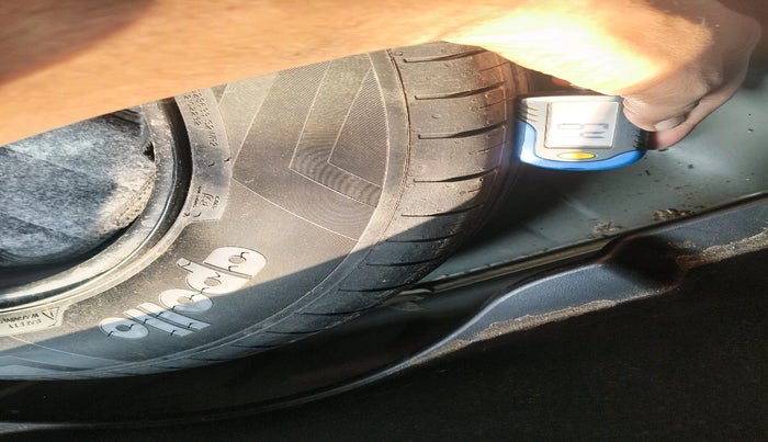 2024 Hyundai VENUE S(O) 1.2, Petrol, Manual, 21,413 km, tyre