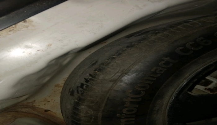 2018 Maruti Swift VDI, Diesel, Manual, 1,03,407 km, tyre