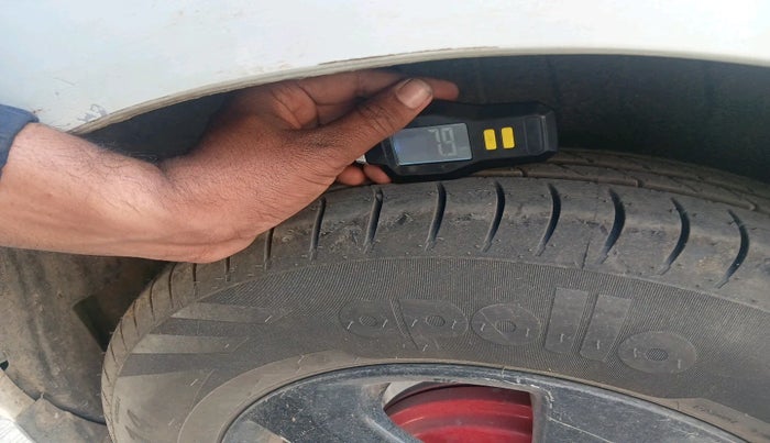 2018 Maruti Swift VDI, Diesel, Manual, 1,03,407 km, tyre