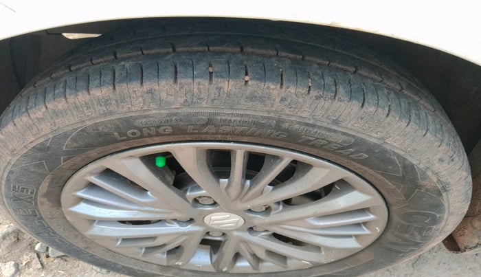 2021 Maruti Ertiga VXI SHVS, Petrol, Manual, 47,105 km, tyre