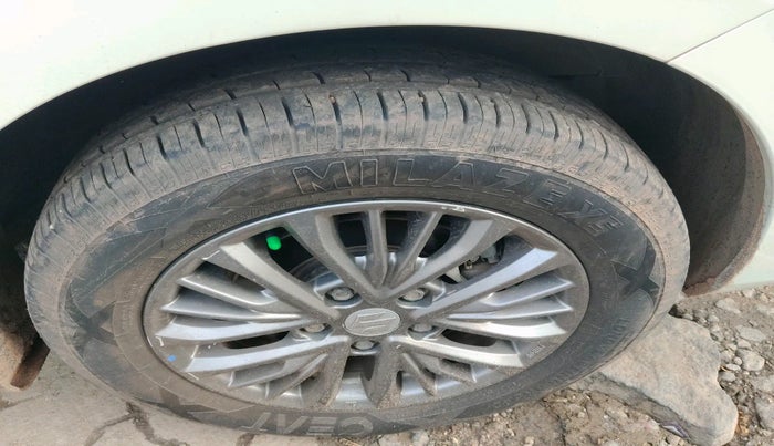 2021 Maruti Ertiga VXI SHVS, Petrol, Manual, 47,105 km, tyre