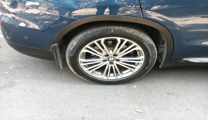 2019 BMW X3 X DRIVE 20D Luxury Line, Diesel, Automatic, 1,16,141 km, tyre