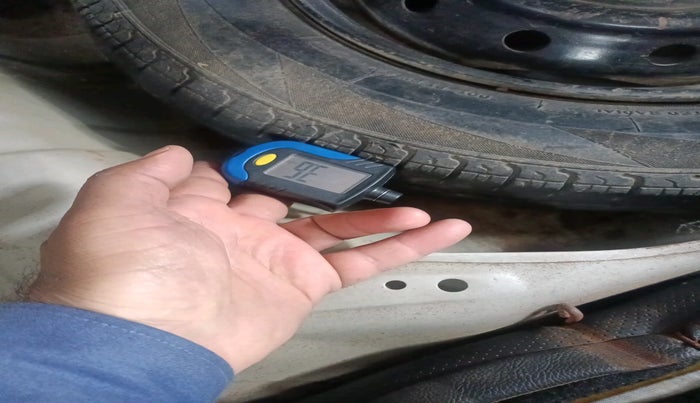 2016 Maruti Alto 800 LXI, Petrol, Manual, 77,996 km, tyre