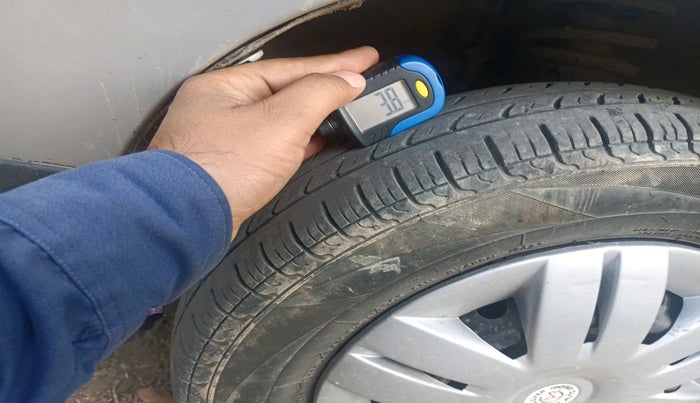 2016 Maruti Alto 800 LXI, Petrol, Manual, 77,996 km, tyre