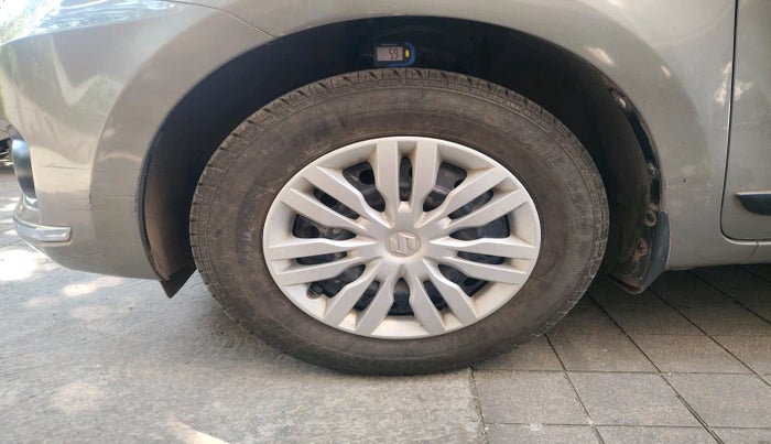2018 Maruti Dzire VXI, Petrol, Manual, 83,855 km, tyre