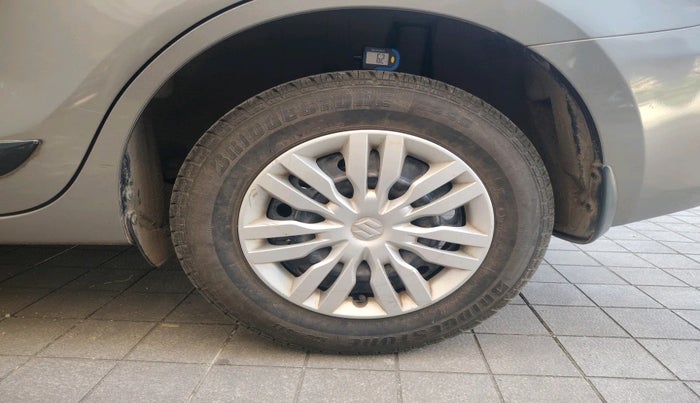 2018 Maruti Dzire VXI, Petrol, Manual, 83,855 km, tyre