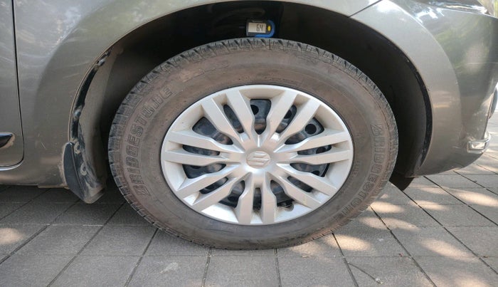 2018 Maruti Dzire VXI, Petrol, Manual, 83,855 km, tyre