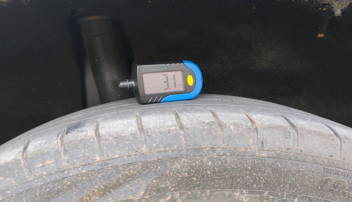 2018 Maruti Baleno ZETA PETROL 1.2, Petrol, Manual, 1,22,318 km, tyre