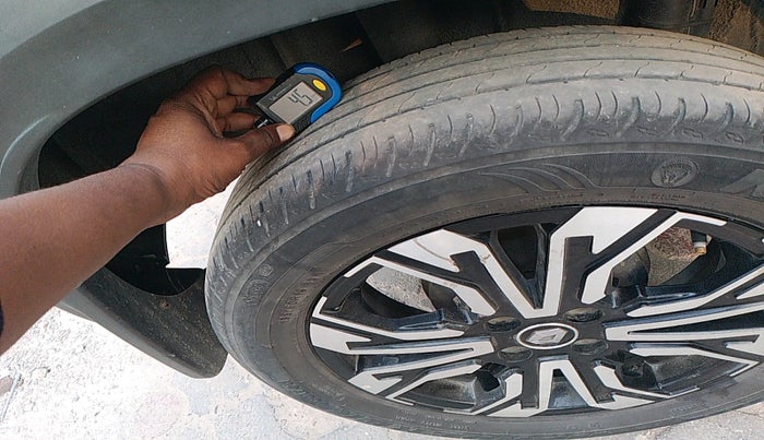 2021 Renault Kiger RXT (O) MT, Petrol, Manual, 58,415 km, tyre