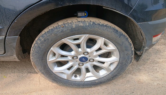 2013 Ford Ecosport TITANIUM 1.0L ECOBOOST, Petrol, Manual, 71,004 km, tyre