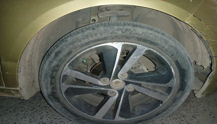 2020 Tata ALTROZ XZ PETROL, Petrol, Manual, 50,430 km, tyre